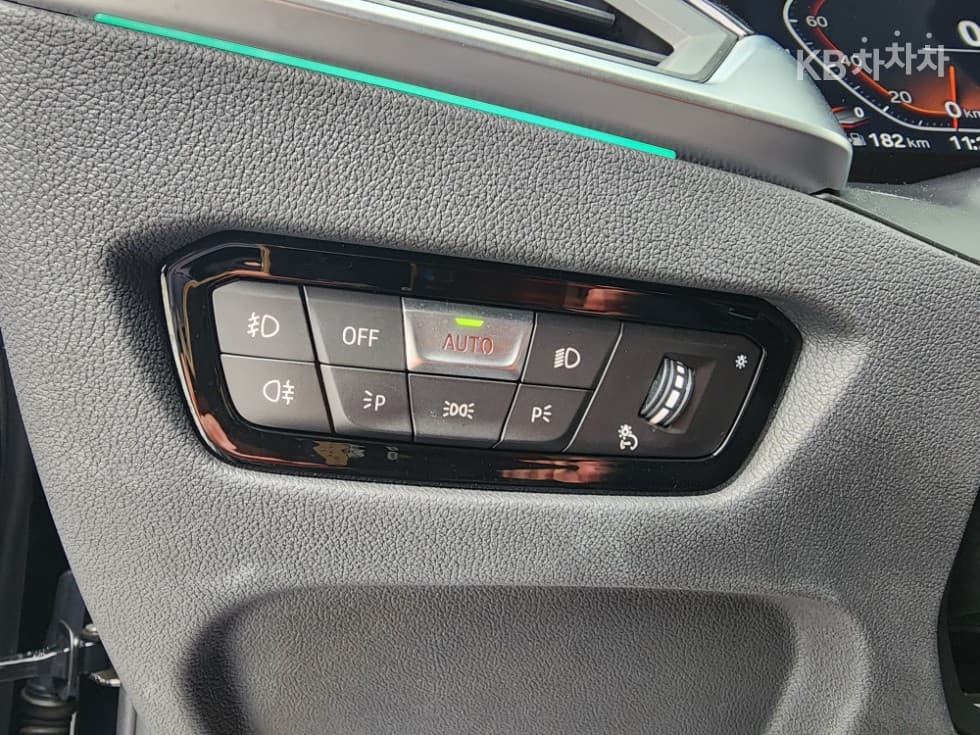 BMW 3 Серия (G20)320i Стандартен - 18