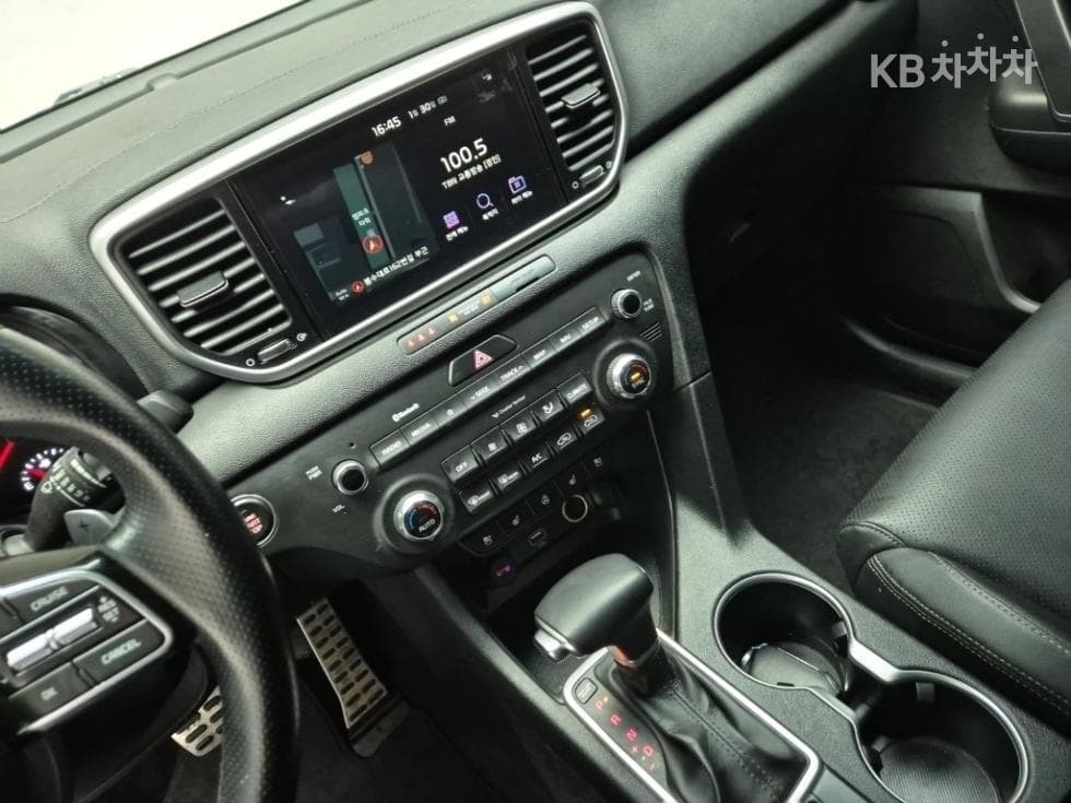 Kia Sportage 더 볼드2.0 Diesel 2WD Prestige - 10