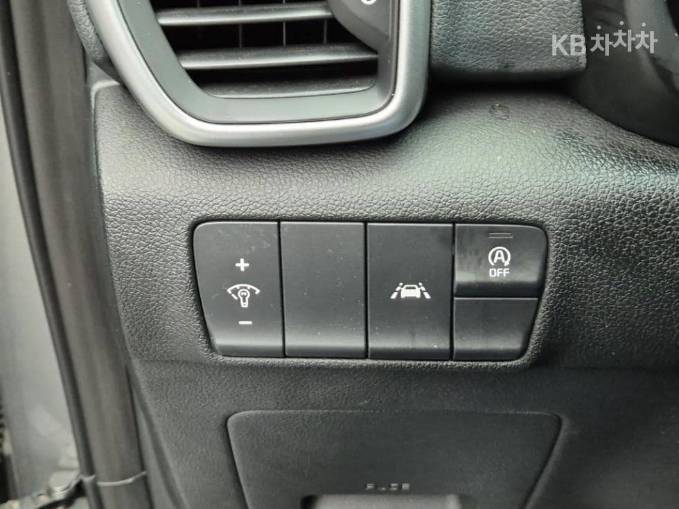 Kia Sportage 더 볼드2.0 Diesel 2WD Prestige - 18
