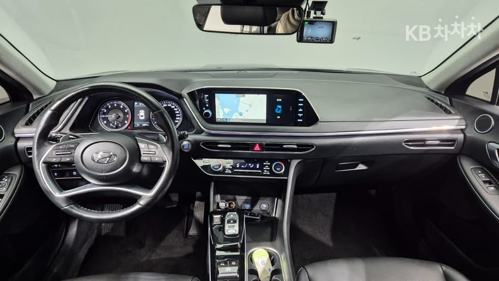 Хюндай Соната (DN8)2.0 Premium Plus - 11