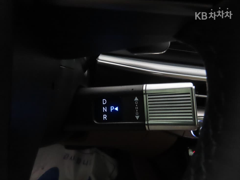 Хюндай Ди Всеново Grandeur (Azera) Хибрид1.6 Турбо Бензин Premium - 11