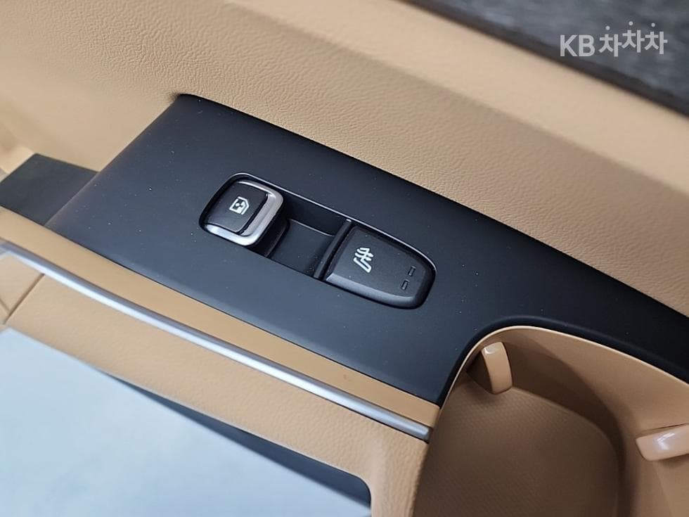 Киа The New (фейслифт) Sorento MQ42.2 Дизел 2WD Престиж - 15