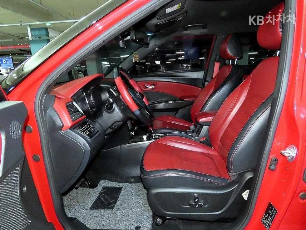 KG Mobility TivoliDiesel LX 4WD - 6