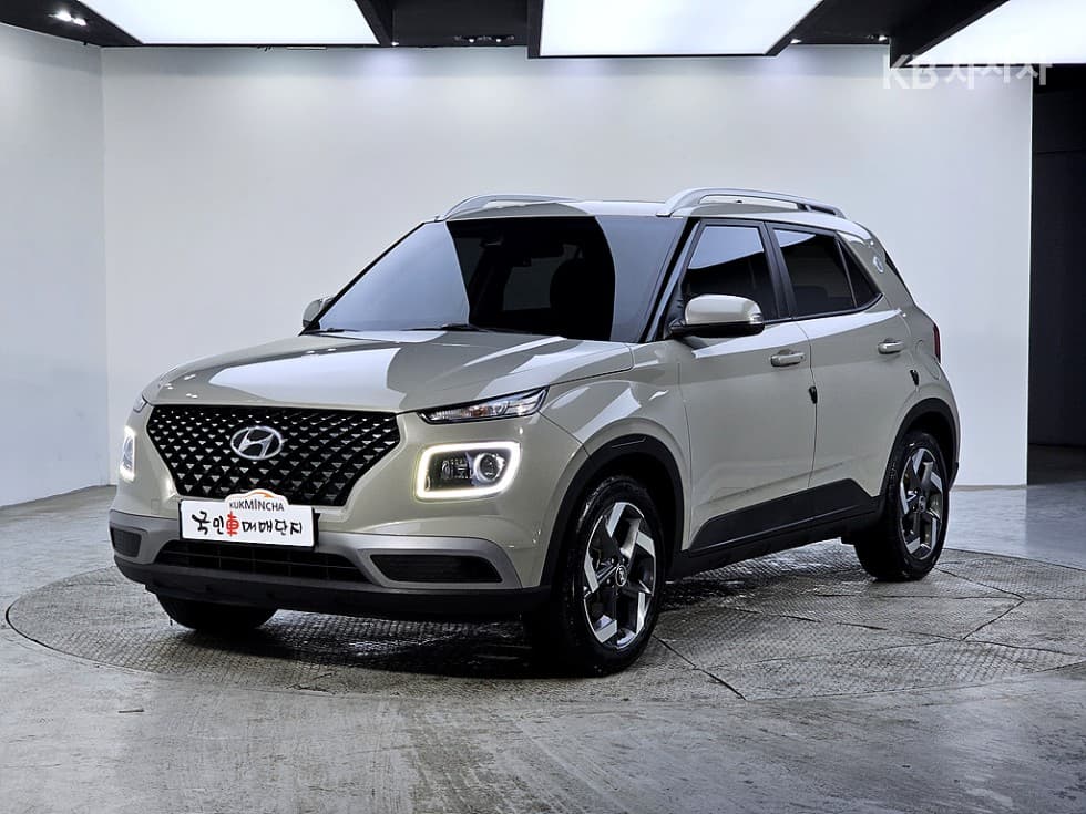 Хюндай Вениу Бензин 1.6 FLUX - Image 1