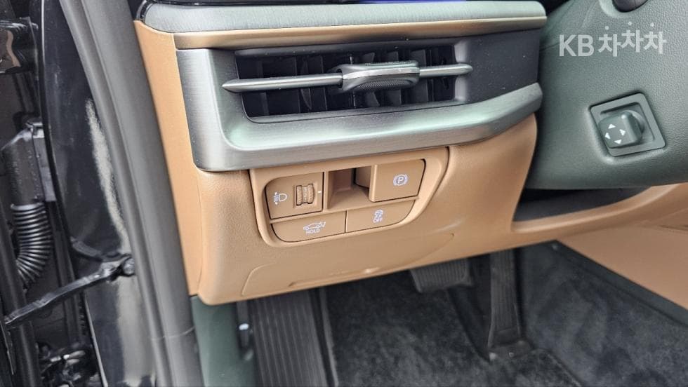 Hyundai The All New Grandeur (Azera)3.5 Gasoline 2WD Calligraphy - 16