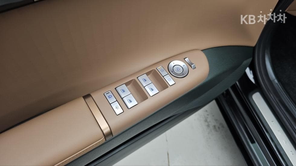 Hyundai The All New Grandeur (Azera)3.5 Gasoline 2WD Calligraphy - 17