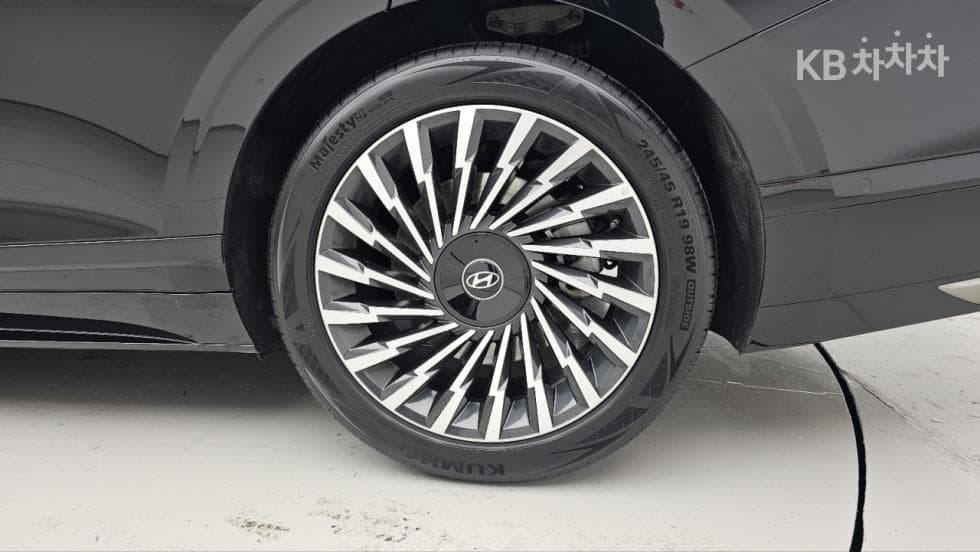 Hyundai The All New Grandeur (Azera)3.5 Gasoline 2WD Calligraphy - 26