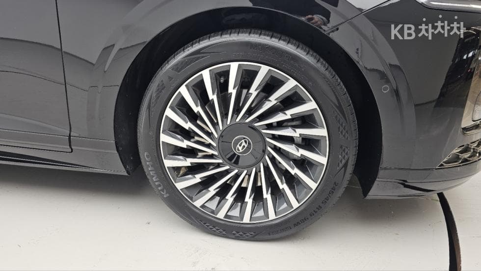 Hyundai The All New Grandeur (Azera)3.5 Gasoline 2WD Calligraphy - 27