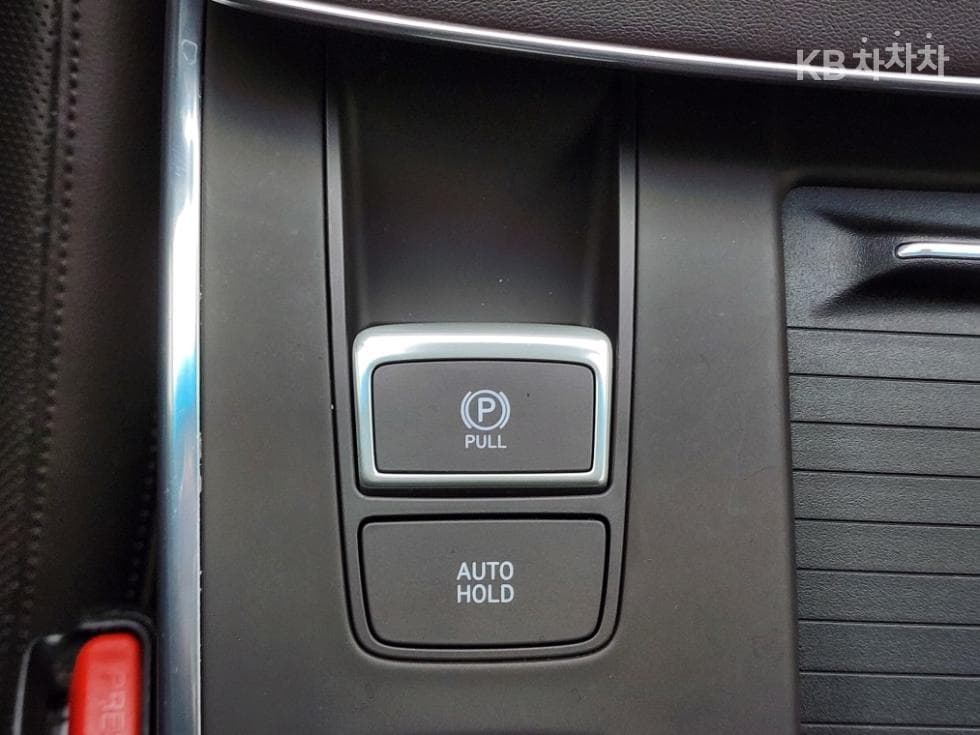 Hyundai The New (facelift) Grandeur (Azera)2.5 Exclusive - 15