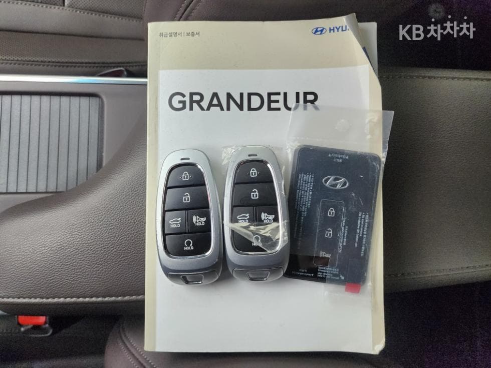 Hyundai The New (facelift) Grandeur (Azera)2.5 Exclusive - 27