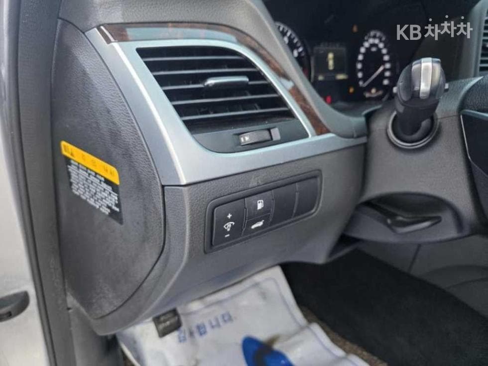 Hyundai GenesisDHG330 Modern AWD Standard - 11