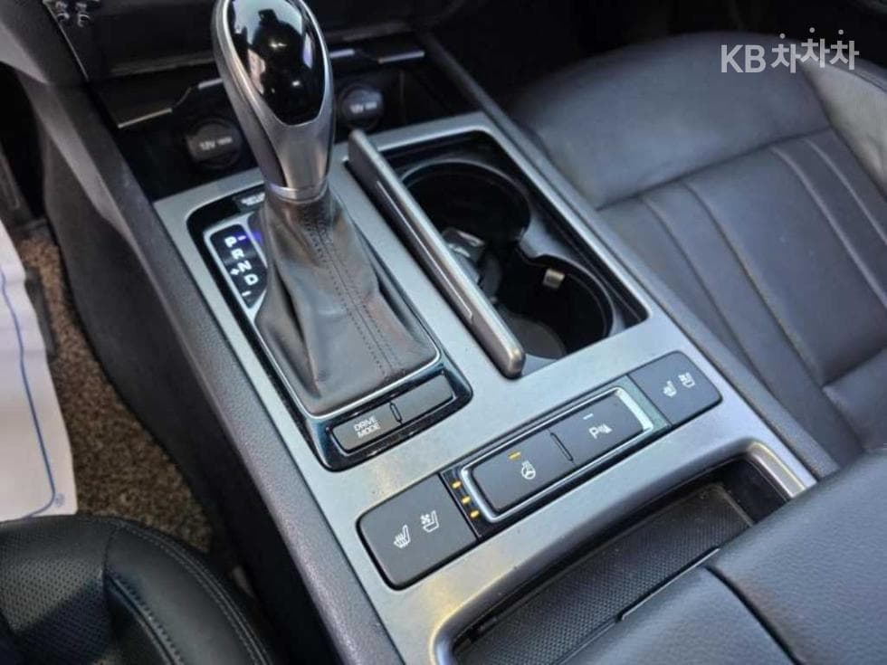 Hyundai GenesisDHG330 Modern AWD Standard - 13