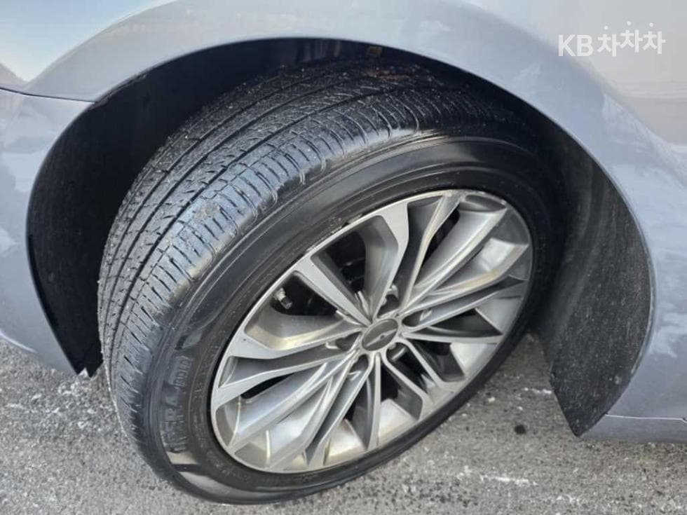 Hyundai GenesisDHG330 Modern AWD Standard - 17