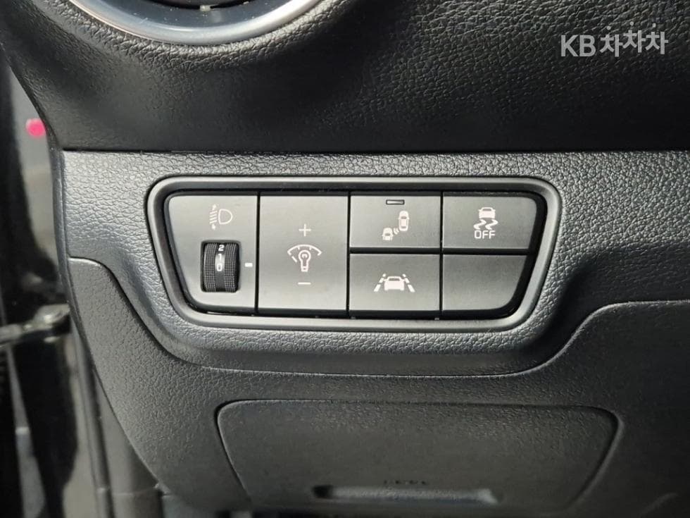 Kia All New K31.6 Gasoline Noblesse - 17