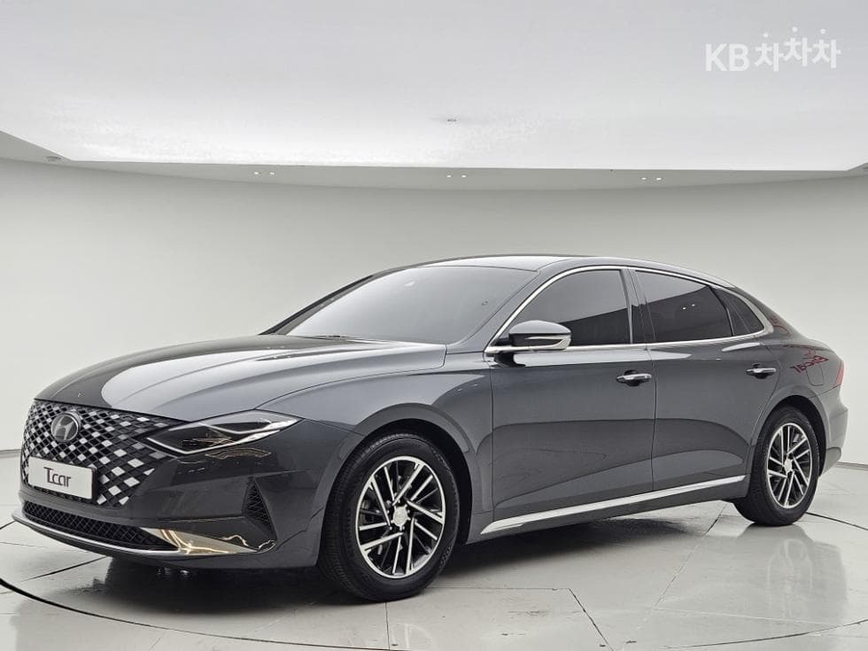 Hyundai The New (facelift) Grandeur (Azera) 2.5 Premium 초이스 - Image 1