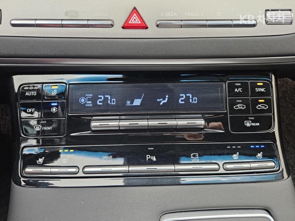 Hyundai The New (facelift) Grandeur (Azera)2.5 Premium 초이스 - 8