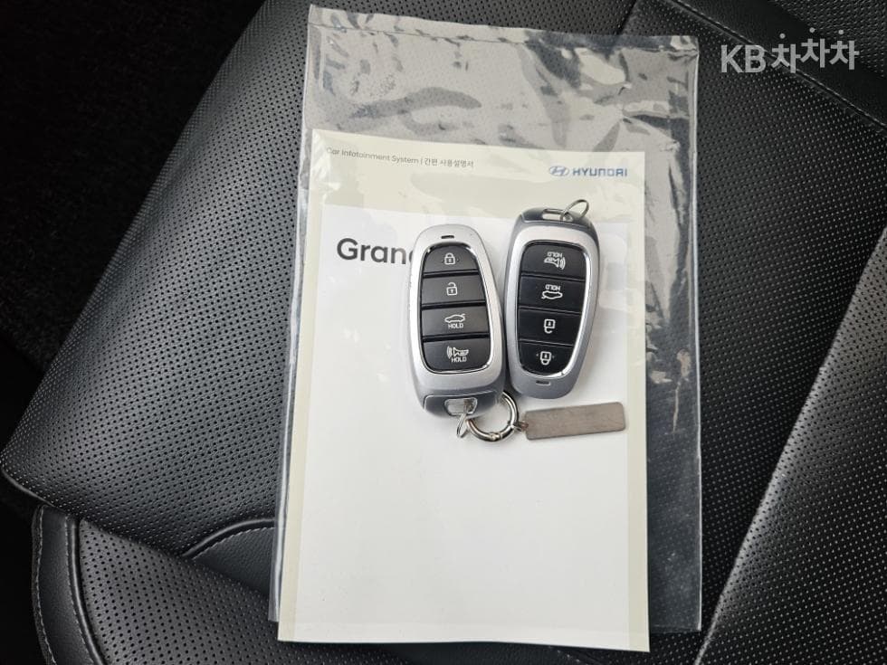 Hyundai The New (facelift) Grandeur (Azera)2.5 Premium 초이스 - 10