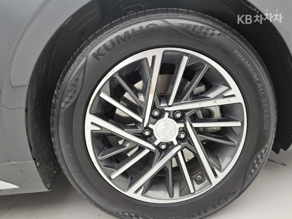 Hyundai The New (facelift) Grandeur (Azera)2.5 Premium 초이스 - 21