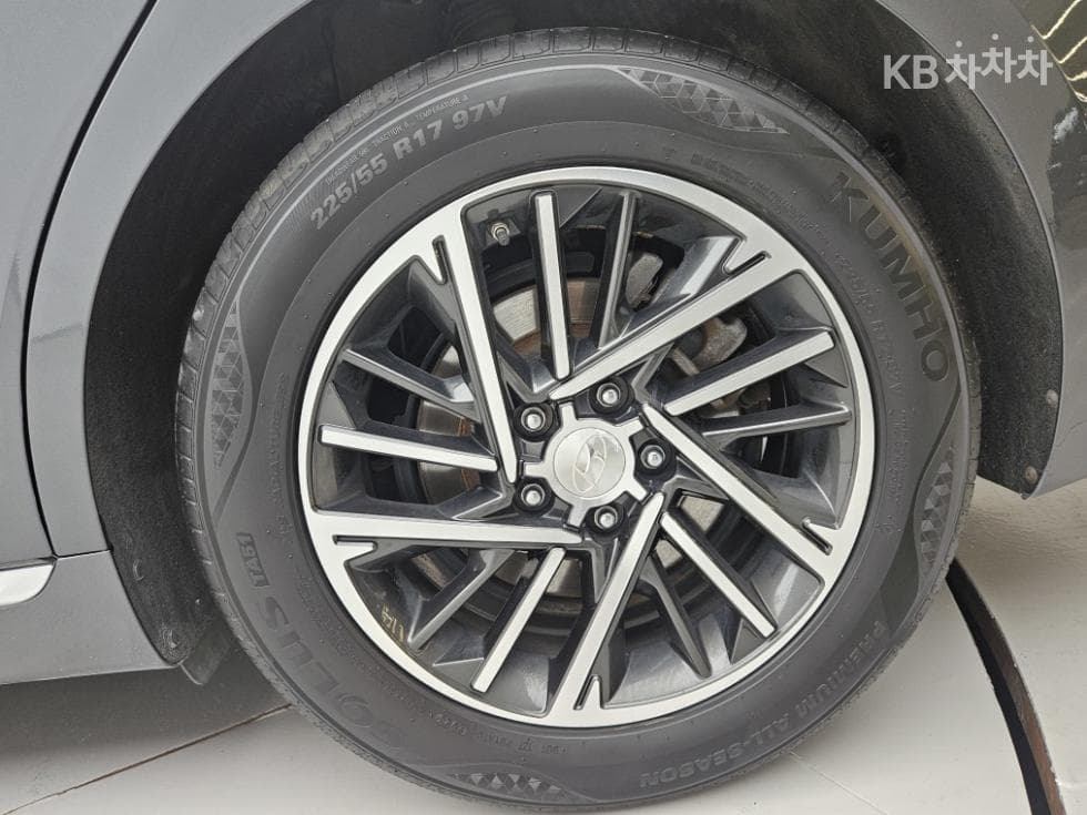 Hyundai The New (facelift) Grandeur (Azera)2.5 Premium 초이스 - 23