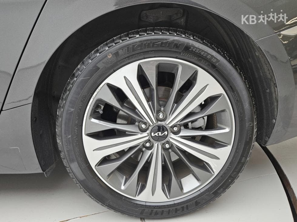 Kia K82.5L gasoline Signature - 21