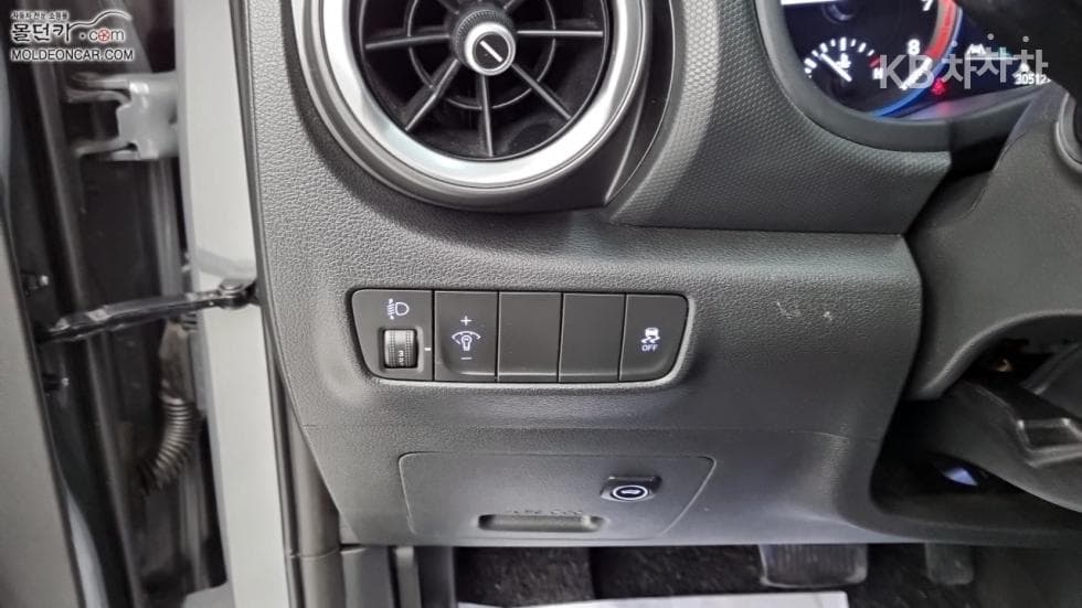 Хюндай The New (фейслифт) Kona1.6 Бензин Турбо 2WD Modern - 16