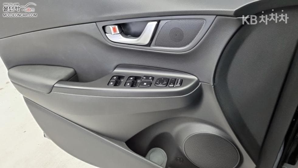 Хюндай The New (фейслифт) Kona1.6 Бензин Турбо 2WD Modern - 17