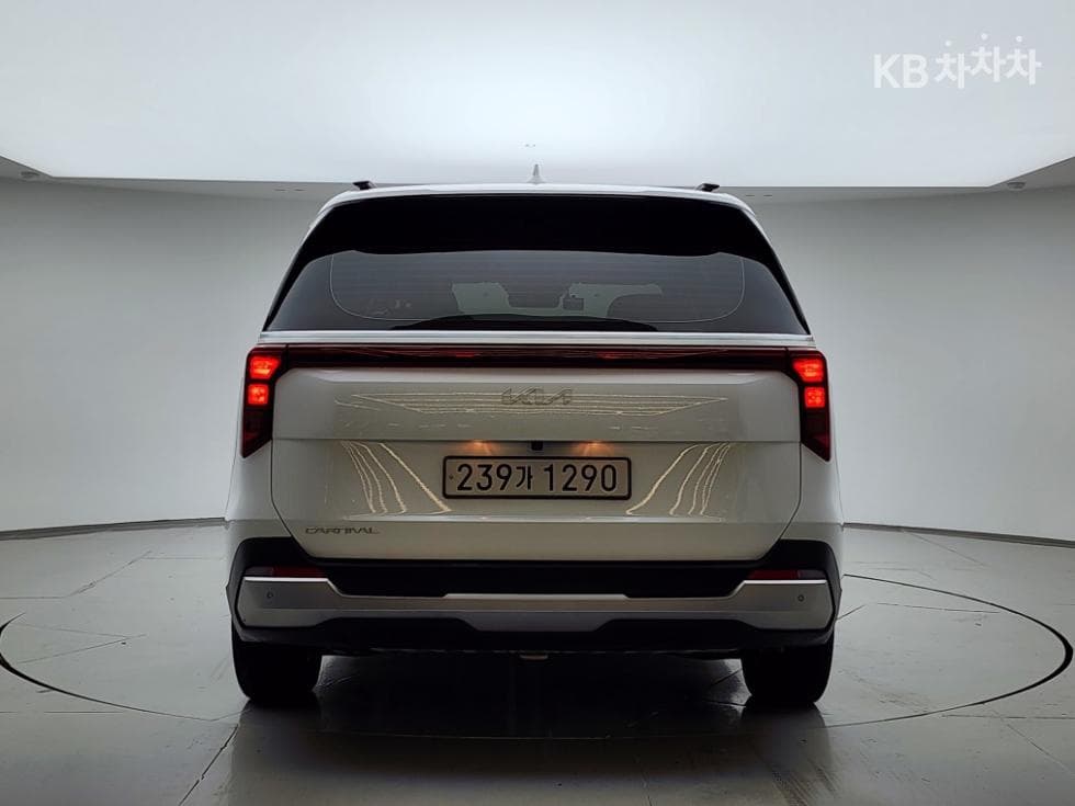Kia The New (facelift) Carnival 4th generationD2.2 9-seater Prestige - 4