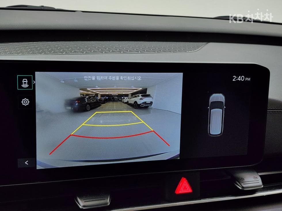 Kia The New (facelift) Carnival 4th generationD2.2 9-seater Prestige - 7