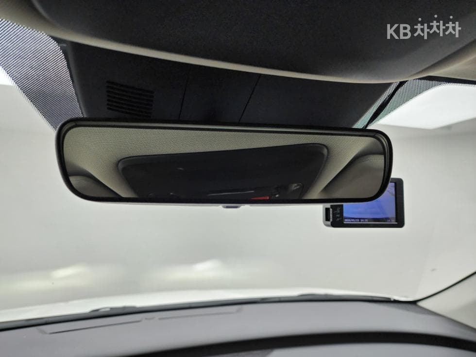 Kia The New (facelift) Carnival 4th generationD2.2 9-seater Prestige - 11