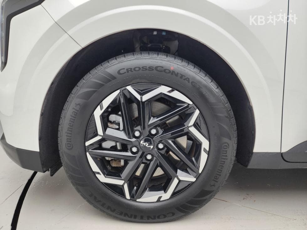 Kia The New (facelift) Carnival 4th generationD2.2 9-seater Prestige - 22