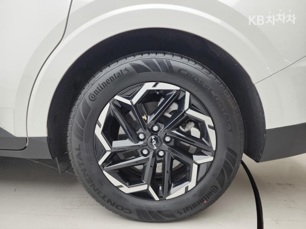 Kia The New (facelift) Carnival 4th generationD2.2 9-seater Prestige - 23