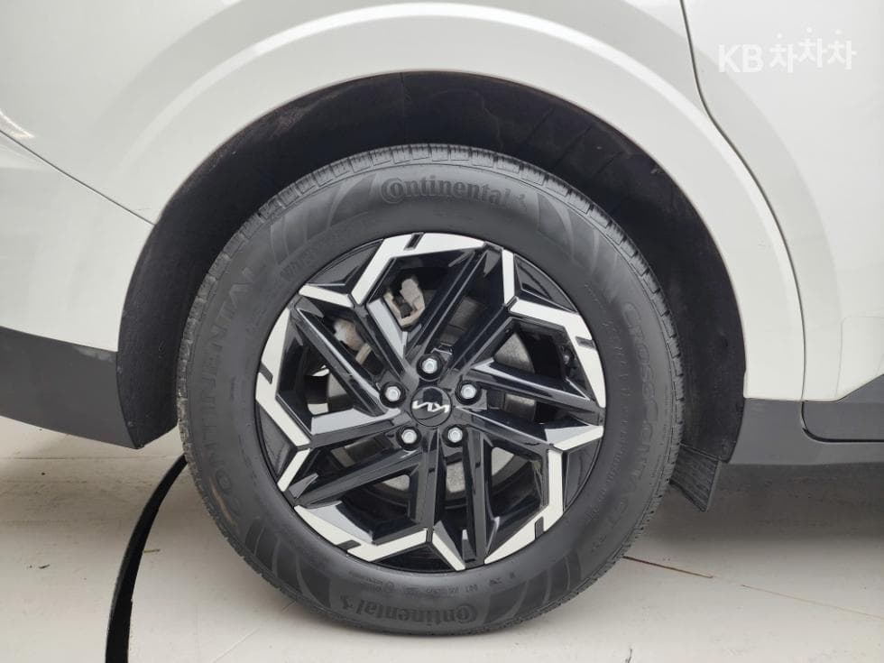 Kia The New (facelift) Carnival 4th generationD2.2 9-seater Prestige - 24