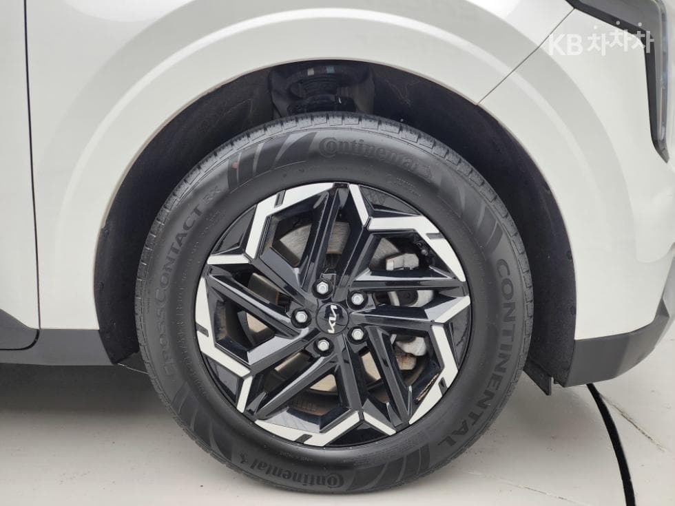 Kia The New (facelift) Carnival 4th generationD2.2 9-seater Prestige - 25