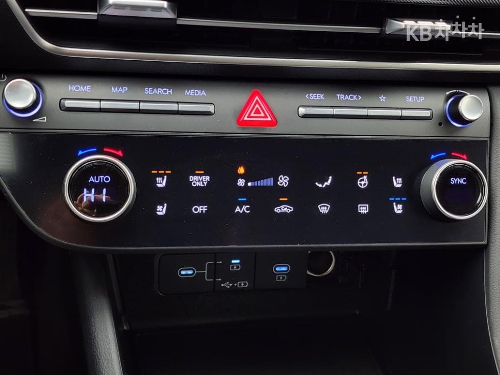 Hyundai Sonata The Edge (Sonata facelift) Hybrid(DN8)2.0 HEV Premium - 11