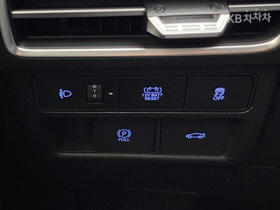 Hyundai Sonata The Edge (Sonata facelift) Hybrid(DN8)2.0 HEV Premium - 20