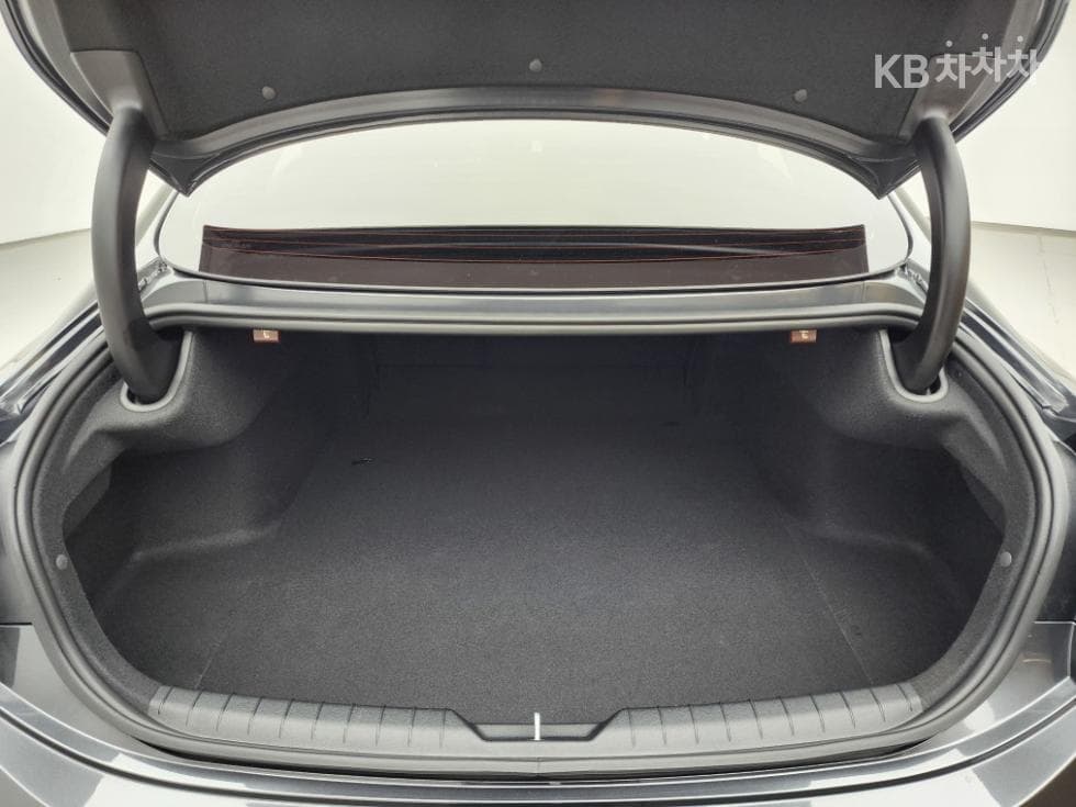 Hyundai Sonata The Edge (Sonata facelift) Hybrid(DN8)2.0 HEV Premium - 27