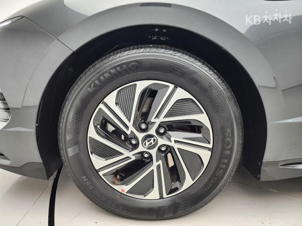 Hyundai Sonata The Edge (Sonata facelift) Hybrid(DN8)2.0 HEV Premium - 28