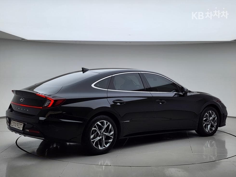 Hyundai Sonata (DN8)2.0 Premium Plus - 3