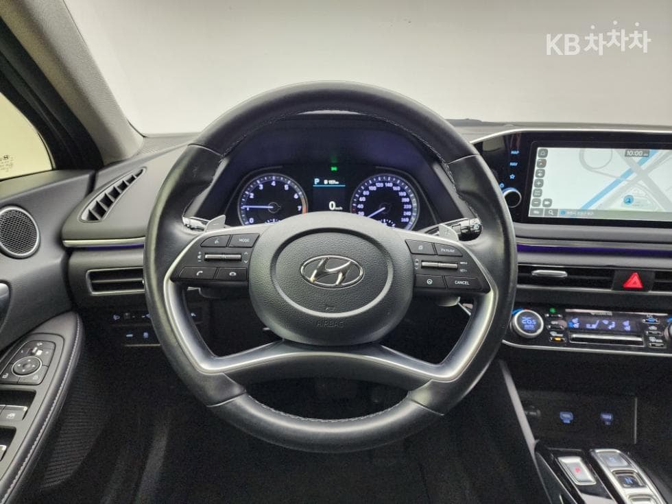 Hyundai Sonata (DN8)2.0 Premium Plus - 18
