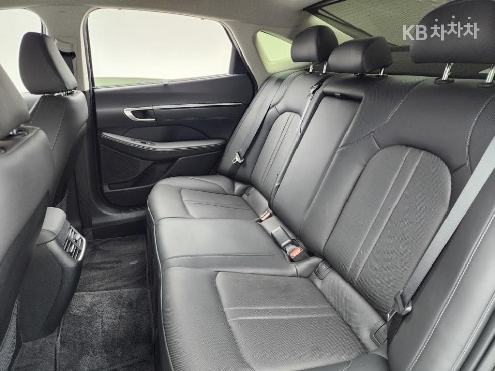 Hyundai Sonata (DN8)2.0 Premium Plus - 21