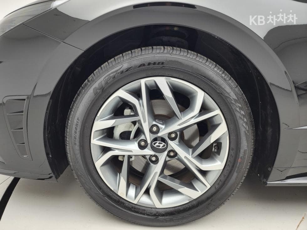 Hyundai Sonata (DN8)2.0 Premium Plus - 24