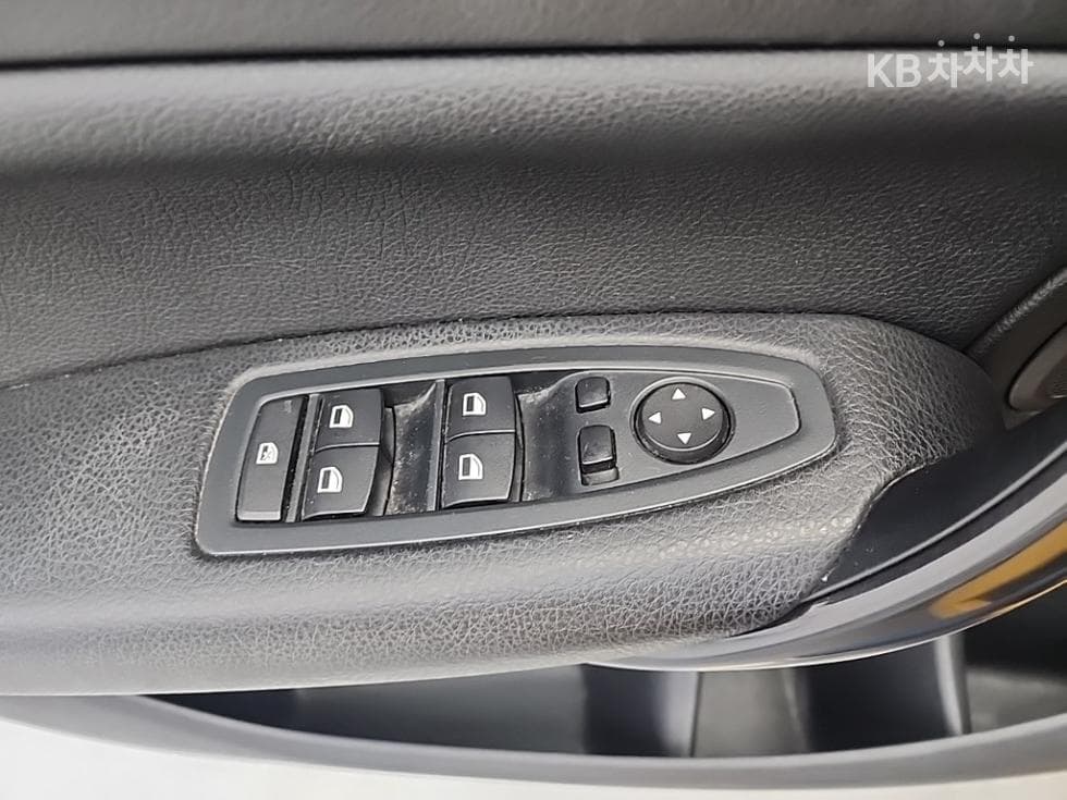 BMW Нов1시리즈118d 스포츠 라Местен F20 - 15