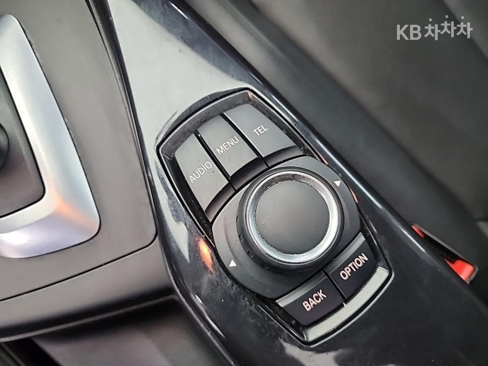 BMW Нов1시리즈118d 스포츠 라Местен F20 - 17