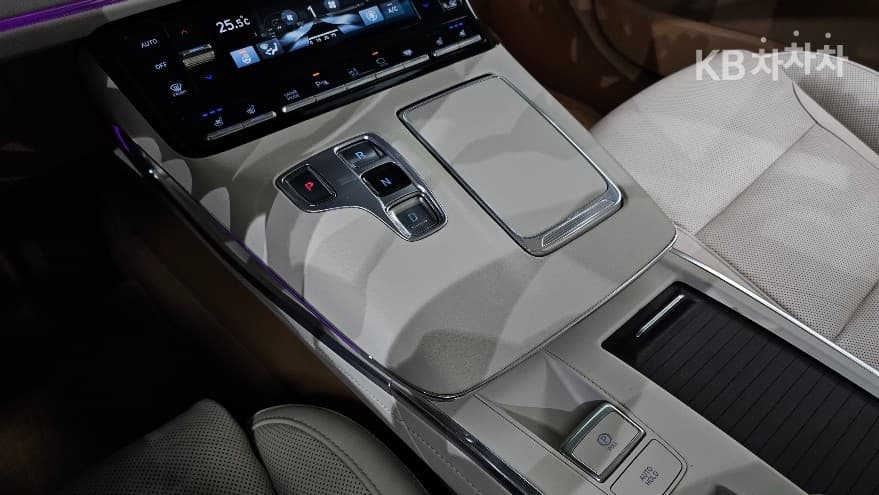 Hyundai The New (facelift) Grandeur (Azera)3.3 Calligraphy - 9