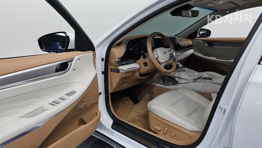 Hyundai The New (facelift) Grandeur (Azera)3.3 Calligraphy - 10