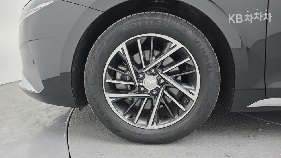 Hyundai The New (facelift) Grandeur (Azera)2.5 Premium 초이스 - 17