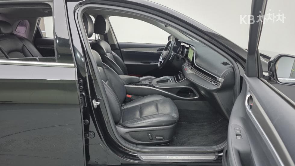 Hyundai The New (facelift) Grandeur (Azera)2.5 Premium 초이스 - 18