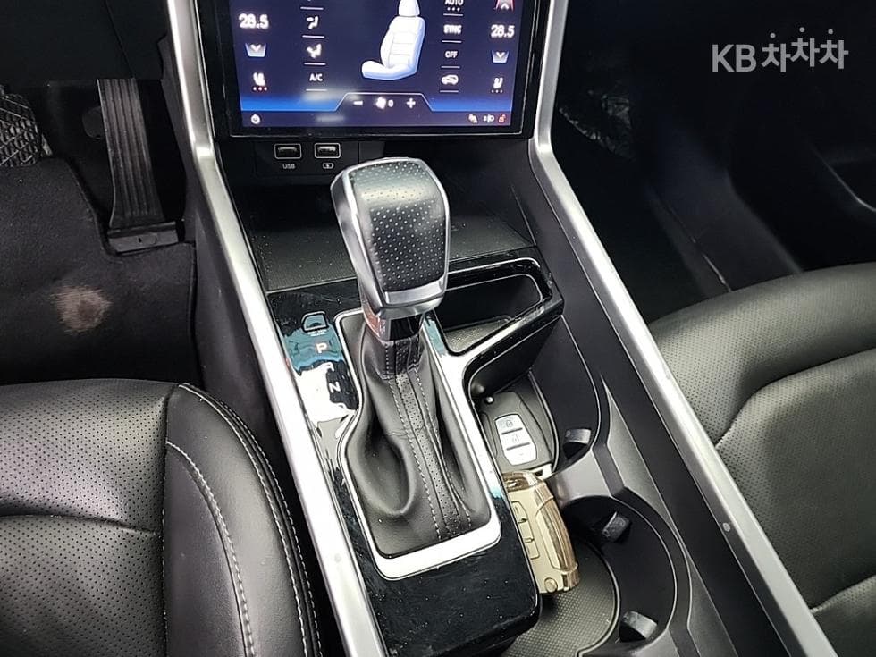 KG Mobility 토레스(J100)1.5 GDI Turbo AWD T7 - 8