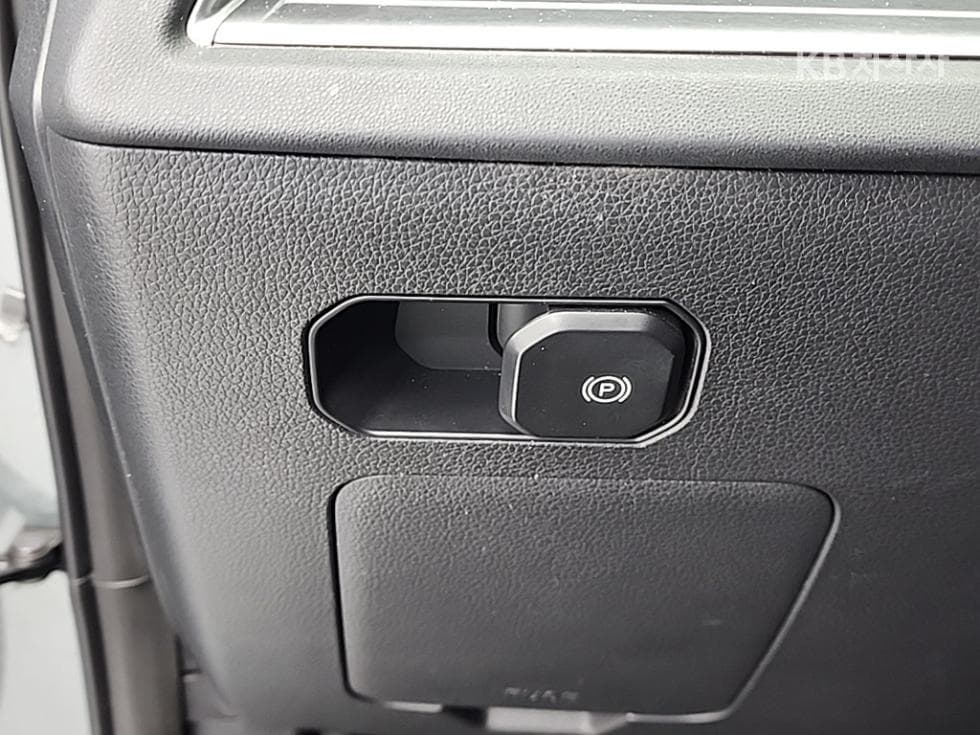 KG Mobility 토레스(J100)1.5 GDI Turbo AWD T7 - 19