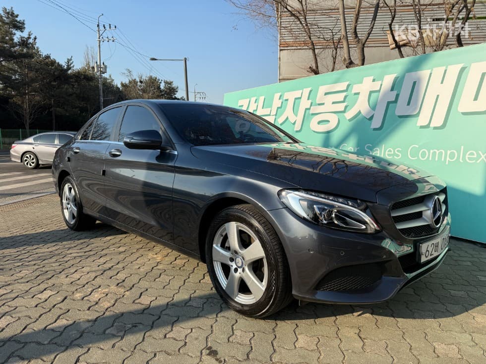 Mercedes-Benz The New (фейслифт) C-КласC200 W205 - 2